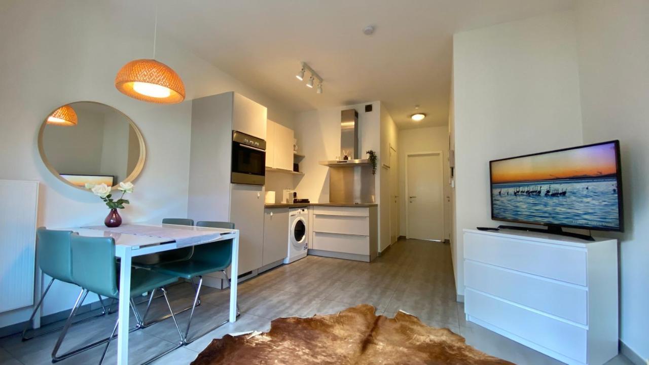 Oneluxstay Antwerp City Centre Exterior photo