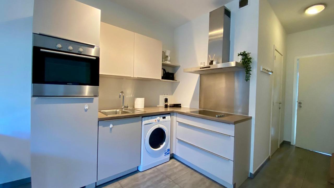 Oneluxstay Antwerp City Centre Exterior photo